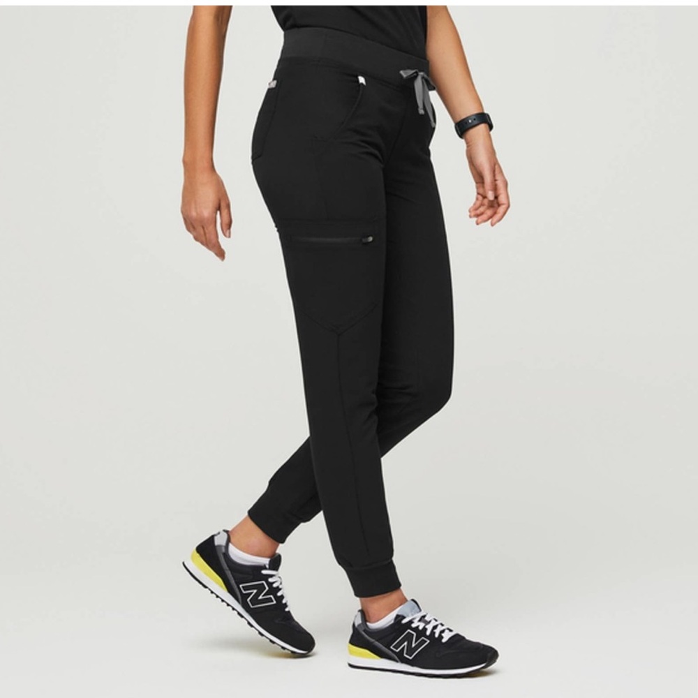 NWOT Figs Women's Zamora Black Technical Collection Pant Size: XS